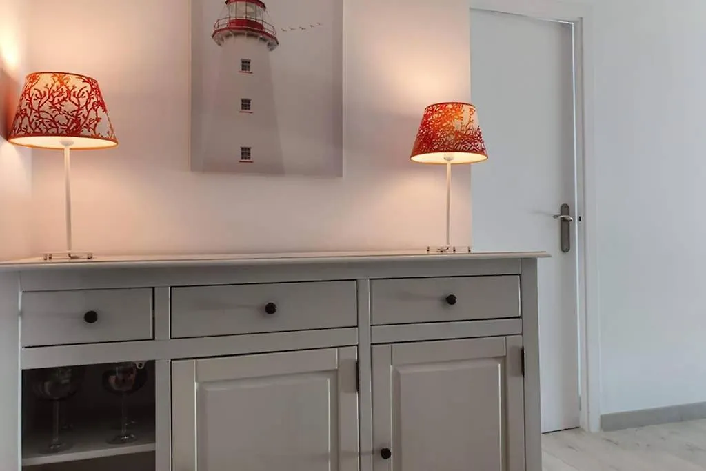 Lighthouse, Apartamento Frente Al Mar 萨洛 公寓