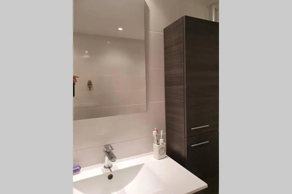 Lighthouse, Apartamento Frente Al Mar 萨洛 0*,